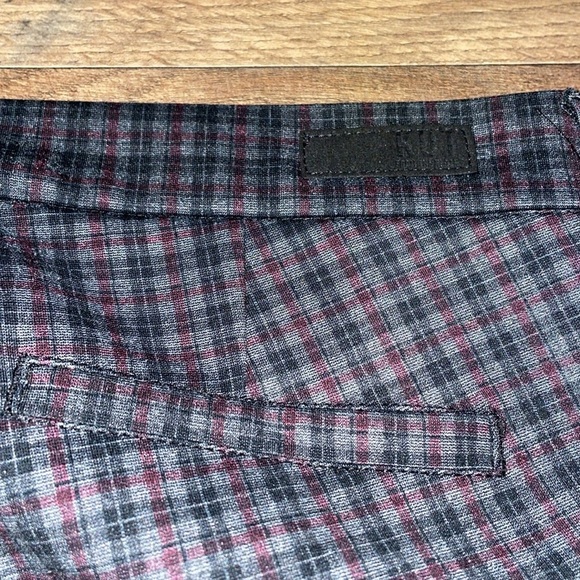 KUT from the Kloth Grey and burgundy Plaid skinny pants. Size 8 - Picture 9 of 10